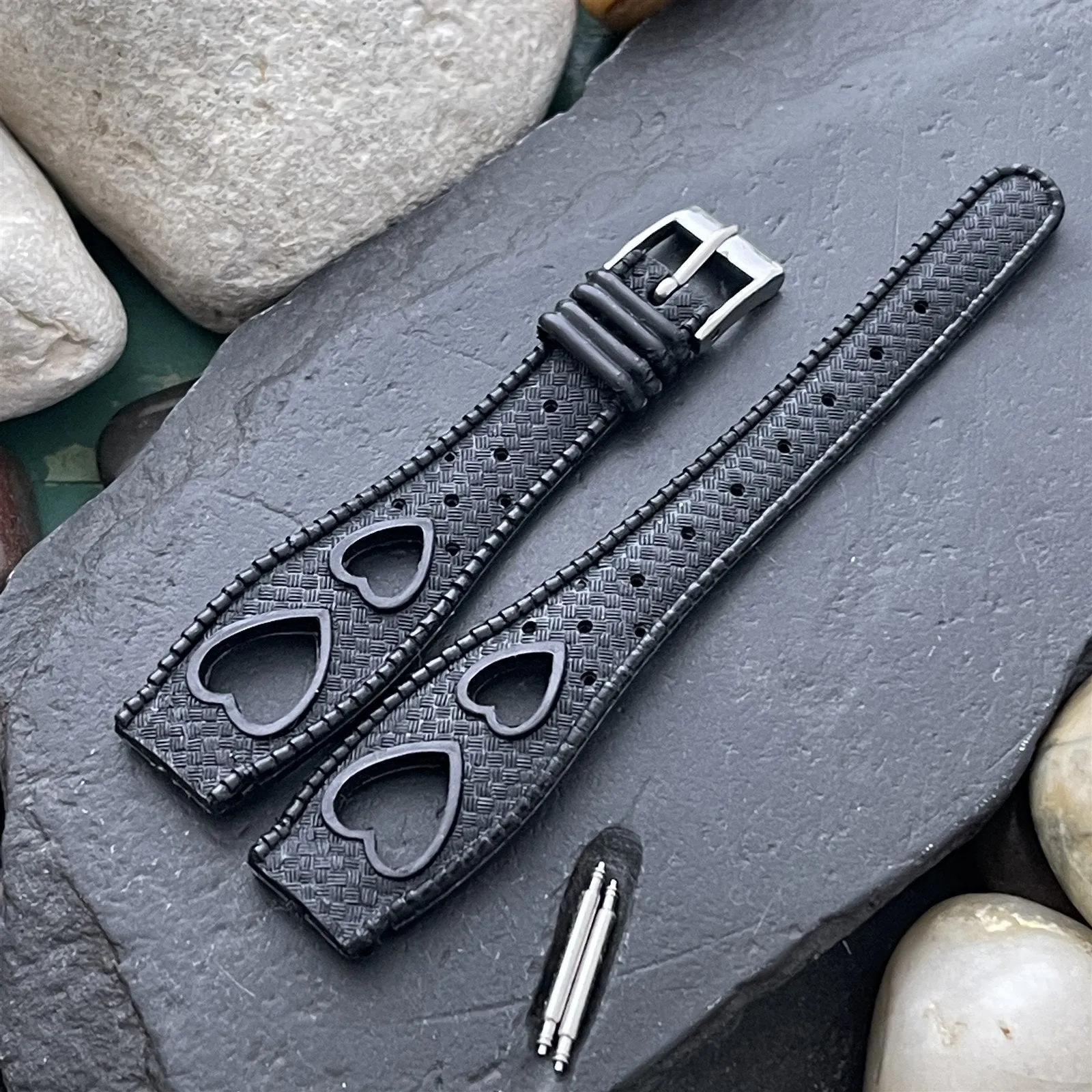 14mm Black Tropical Heart SkinDiver Unused Ladies 1960s-1970s Vintage Watch Band