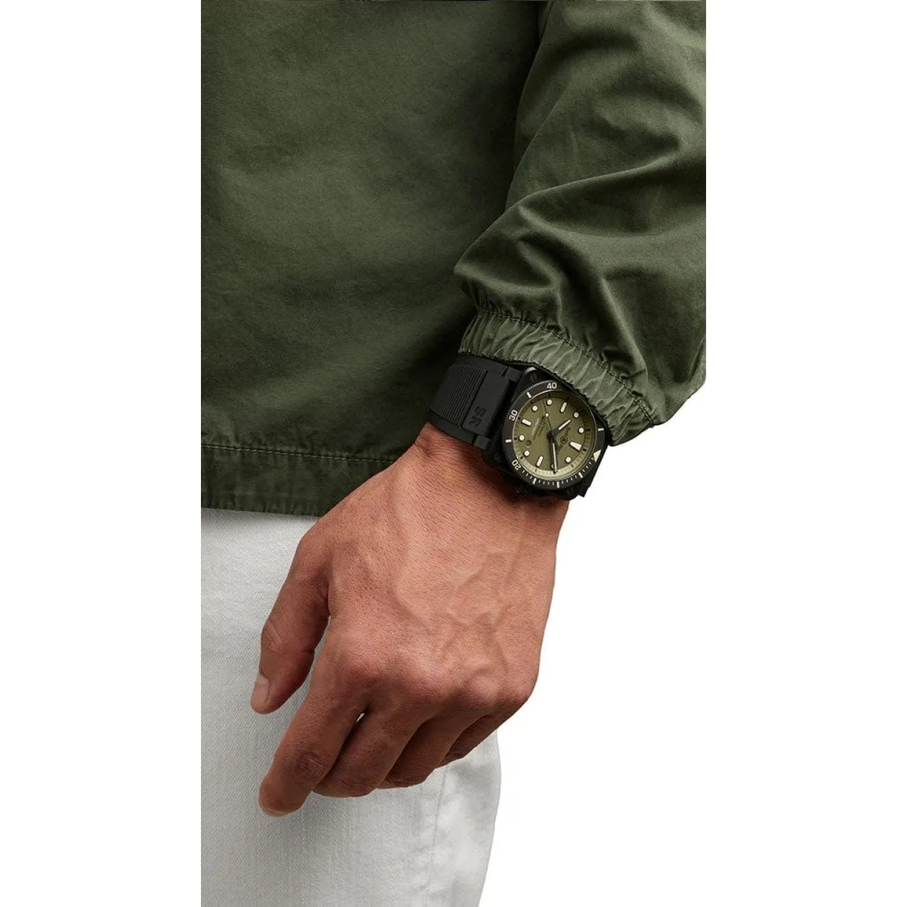 BR 03-92 DIVER MILITARY