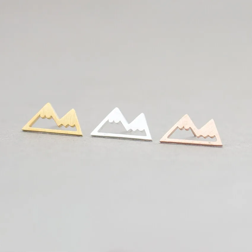 Simple Origami Layering Peak Snow Mountain