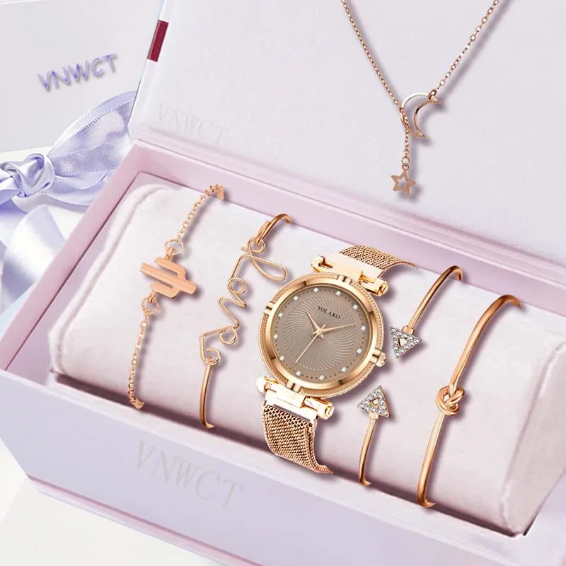 Women watch Bracelet Suit Diamond Dial Women Watches Fashion Rose Pink Magnet Buckle Ladies Quartz Wristwatches Simple Female